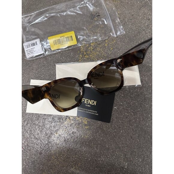 Fendi Acetate Sunglasses Havana Pattern Brown Logo Oversized - Picture 6 of 9